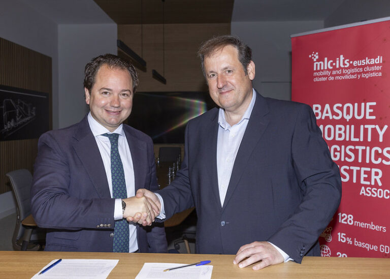 Miguel Ángel Tamarit y Eduardo Lasa, presidentes de Andalucía Logistics y del Clúster de Movilidad